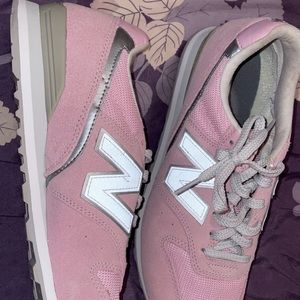 New balance shoes
